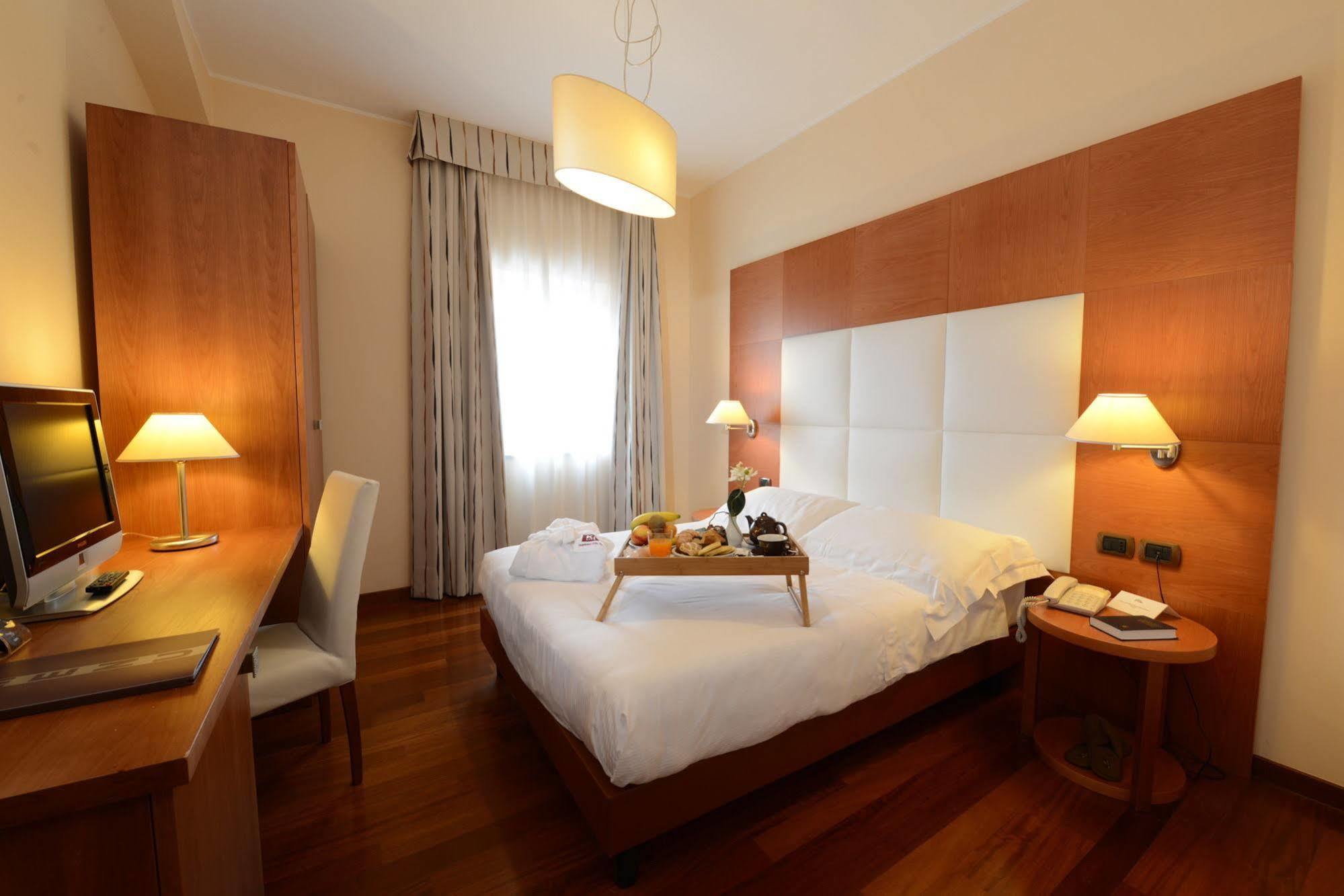 Hotel Guglielmo Catanzaro Exteriér fotografie